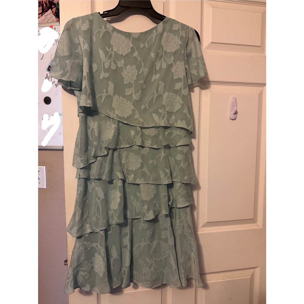 Jessica Howard Sage Green Floral Tiered Cocktail Wedding Guest Dress Size 10